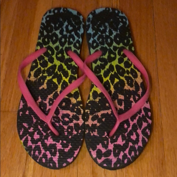 lord and taylor flip flops